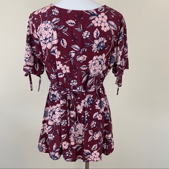 Motherhood Maternity Dark Red Floral Button Top M - Picture 6 of 12